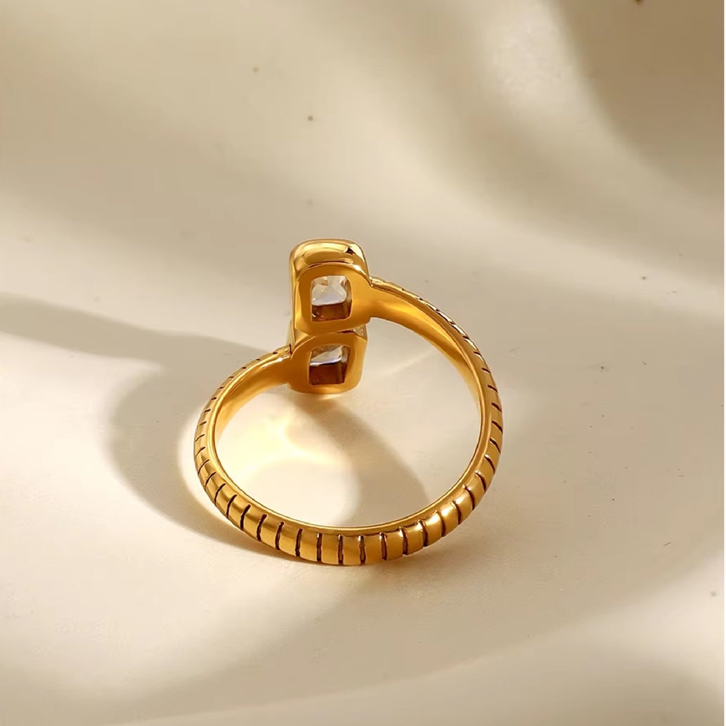 Darla adjustable ring