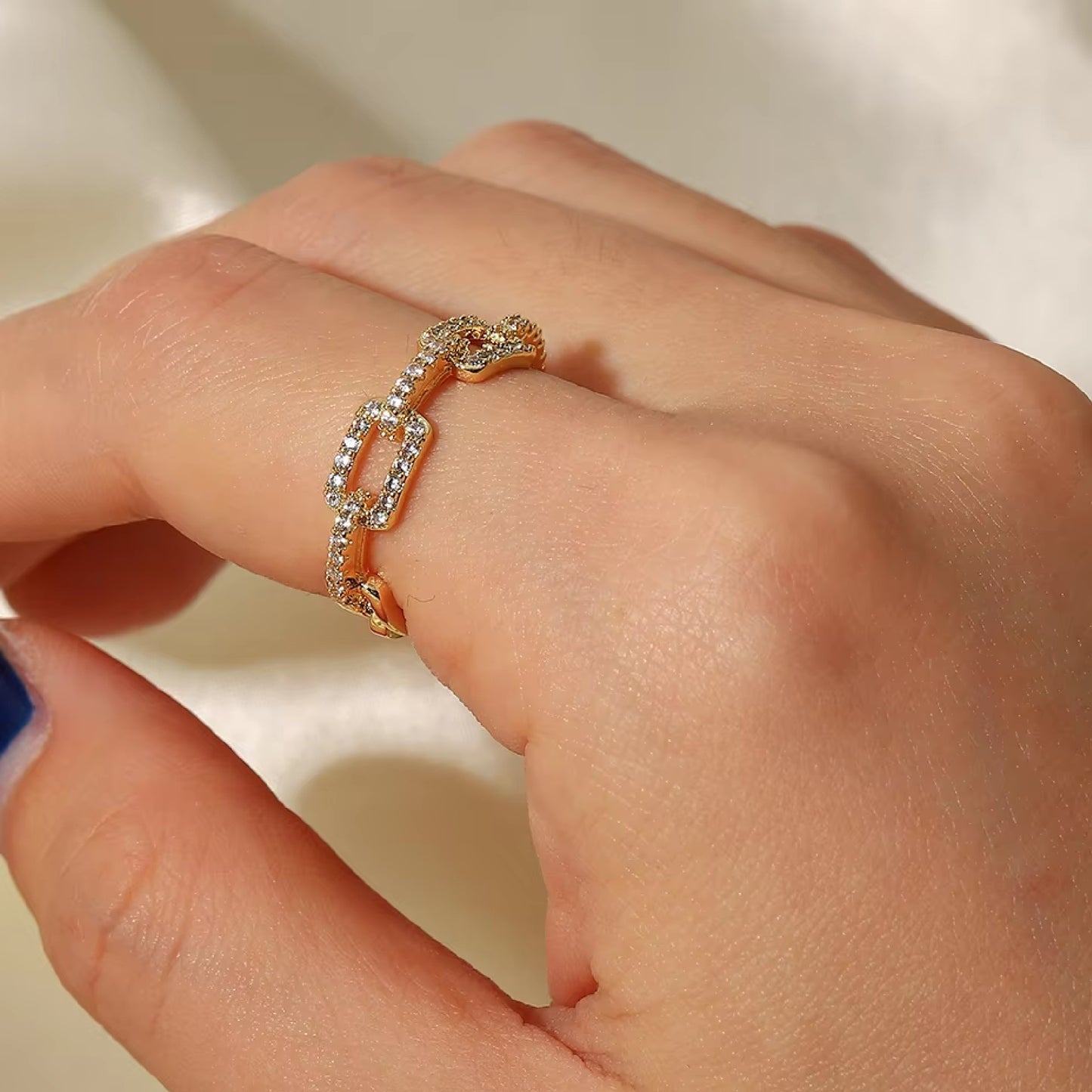 Lila Adjustable Ring